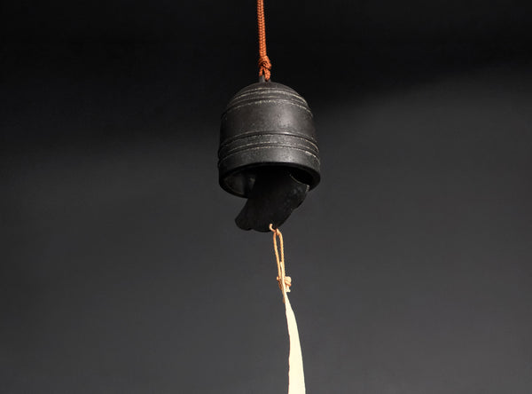 A Sahari Rin on a black background