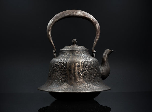 Koizumi Nizaemon (小泉仁左衛門), Japanese